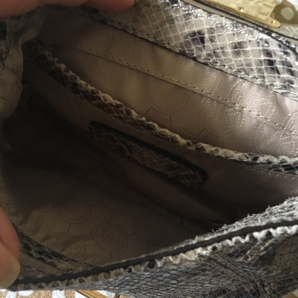 ❗️SOLD ELSEWHERE❗️MK Snakeskin Crossbody - Picture 6 of 7